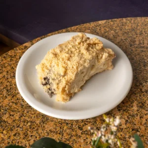 Massinha (creme, chocolate, banana) com farofa